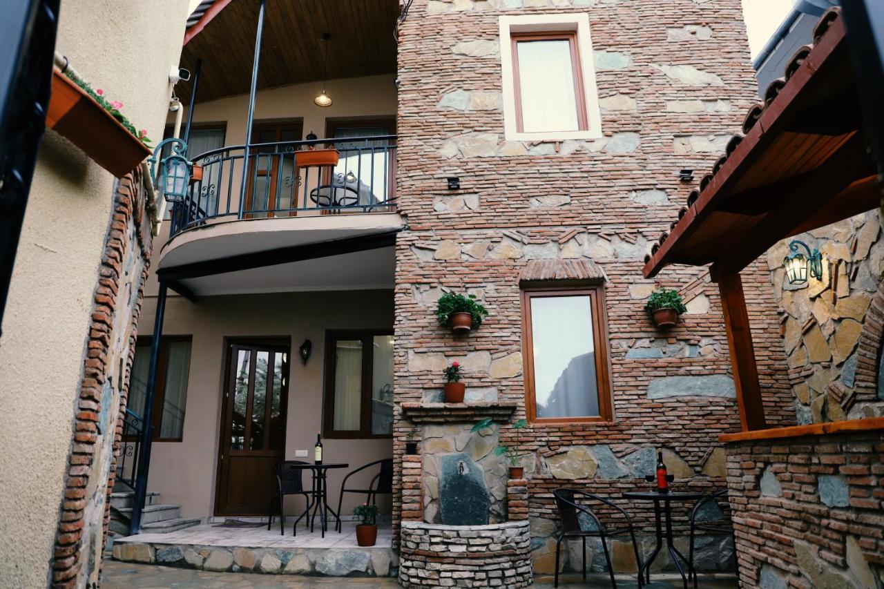 Apartments With Wine Cellar In Old Tbilisi Exterior photo