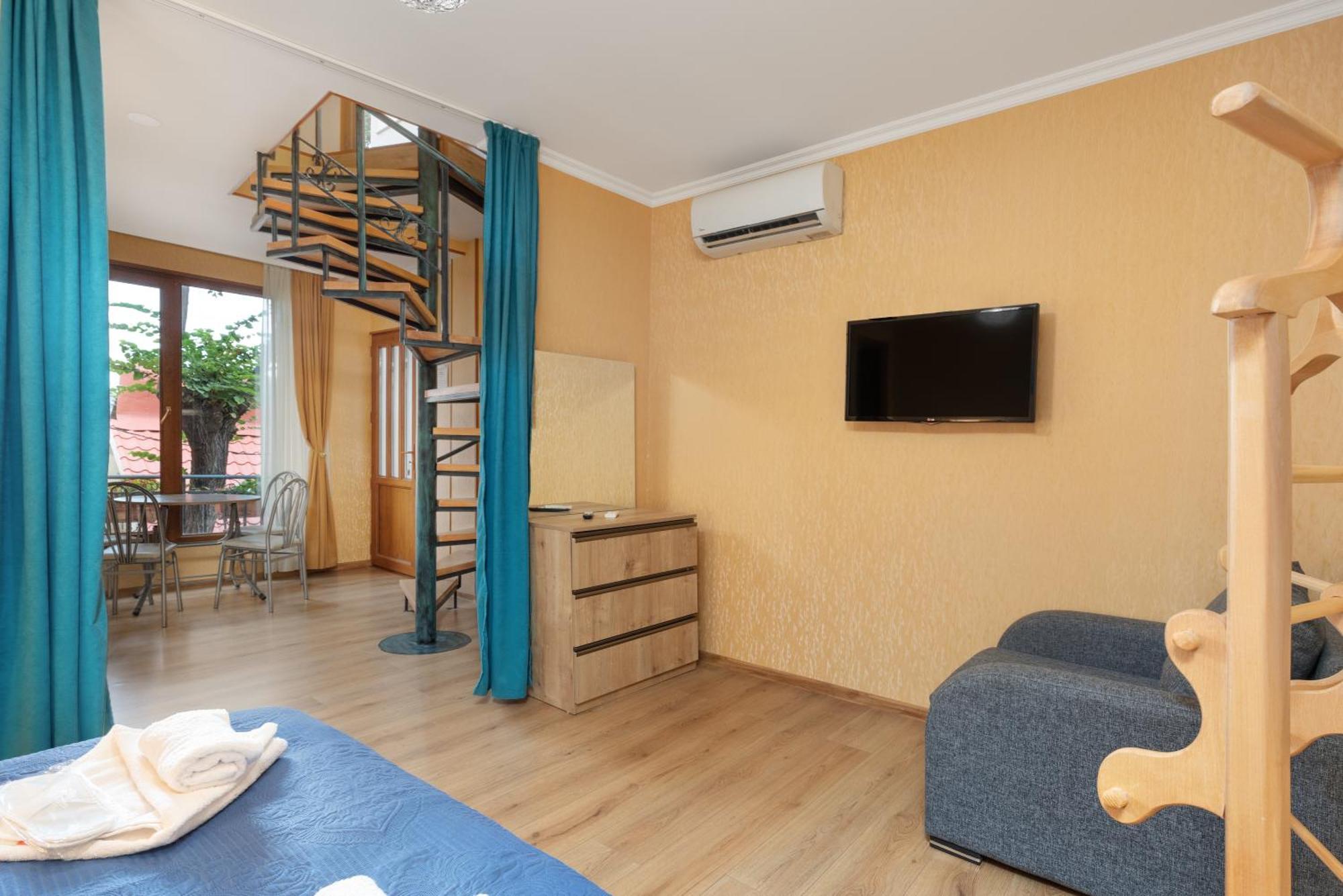 Apartments With Wine Cellar In Old Tbilisi Exterior photo