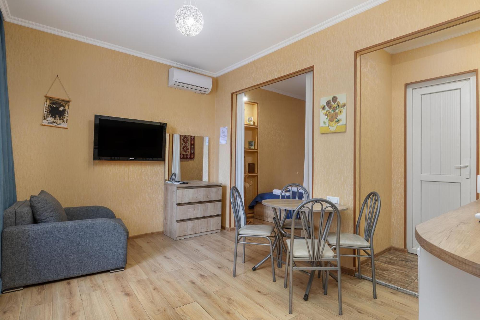 Apartments With Wine Cellar In Old Tbilisi Exterior photo