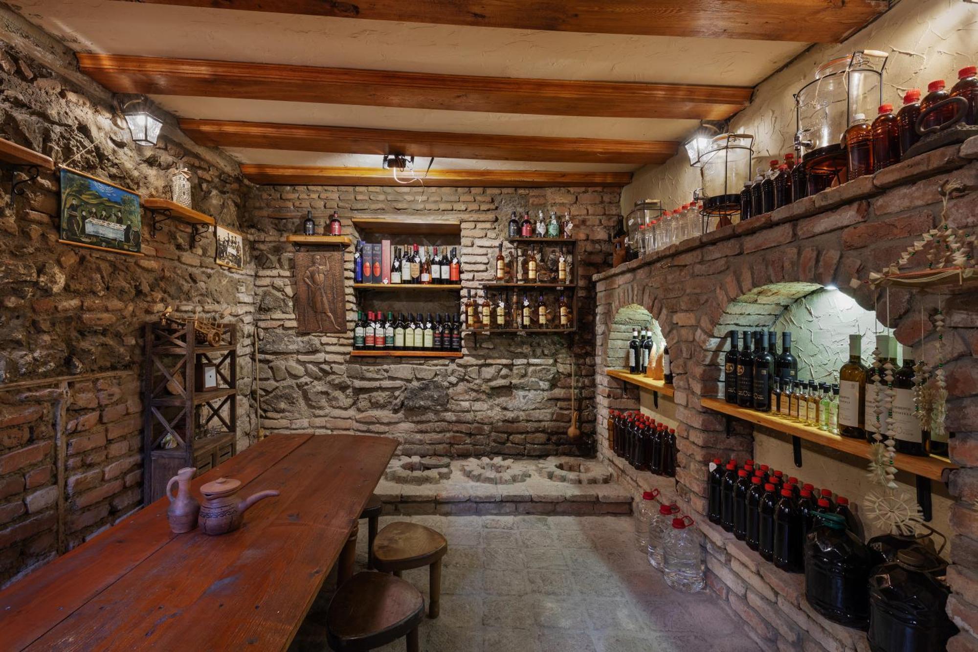 Apartments With Wine Cellar In Old Tbilisi Exterior photo