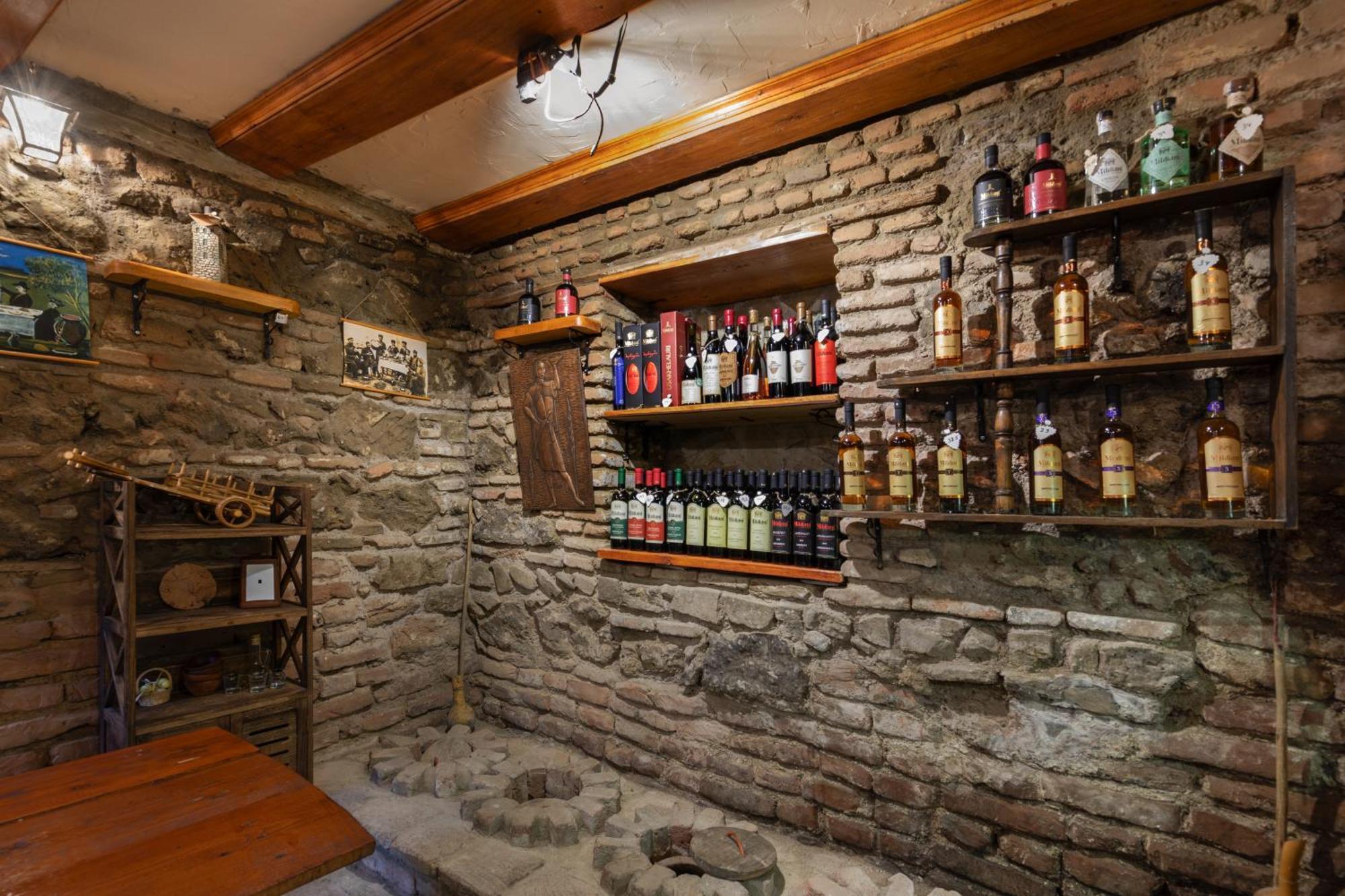 Apartments With Wine Cellar In Old Tbilisi Exterior photo