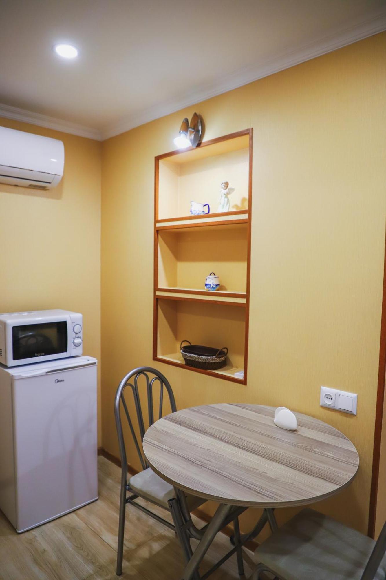 Apartments With Wine Cellar In Old Tbilisi Exterior photo